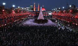 موكب بني عامر يبدع بتكوين سفينة النجاة بين الحرمين وهي تحمل عبارة "إن الحسين مصباح الهدى وسفينة النجاة"